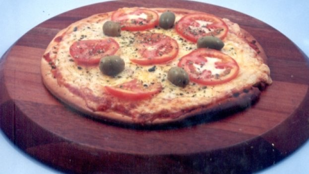 Receita De Pizza De Presunto E Mussarela Cybercook