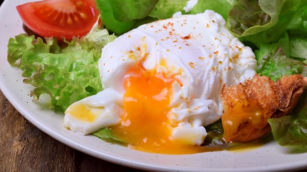 Ovo poché ao molho de tomate/CyberCook