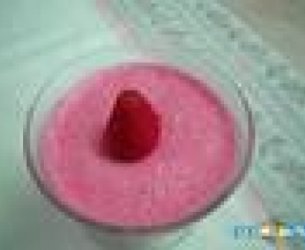 Mousse de Morango com Furinho