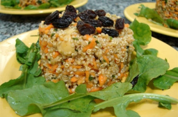 Salada de Quinoa com Mostarda e Rúcula