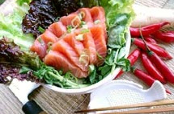 Salada de Sashimi