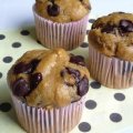 Muffins de Banana, Manteiga de Amendoim e Chocolate