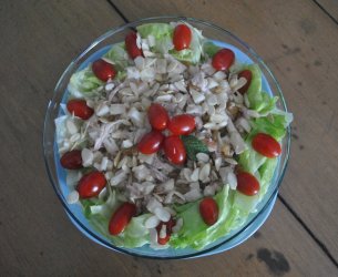 Salada de Frango Defumado com Abacaxi Salada de Frango Defumado com Abacaxi