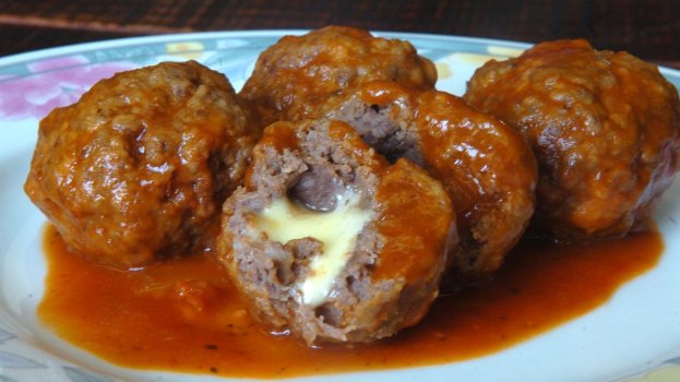 Almôndegas recheadas/CyberCook