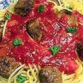 Macarrão com Porpetas
