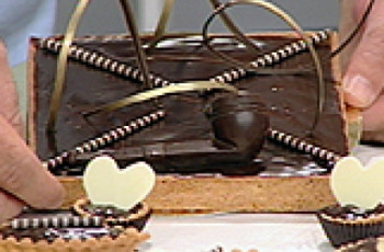 Torta de Chocolate com Geléia de Damasco