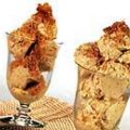 Sorvete de Coco Queimado com Calda de Gengibre
