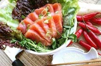 Salada de Sashimi de Salmão