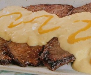 Bife com Molho de Mostarda