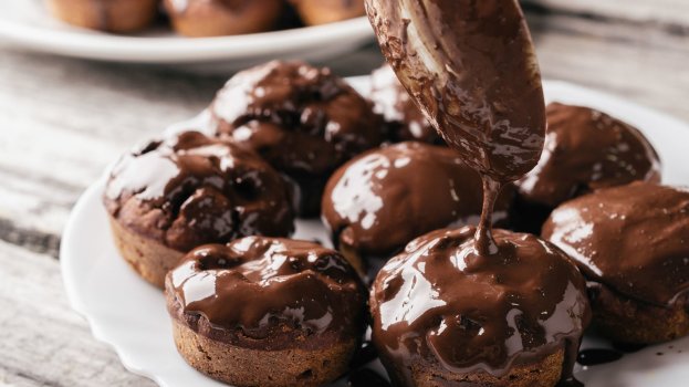 Bolinho de Chuva com Cobertura de Chocolate