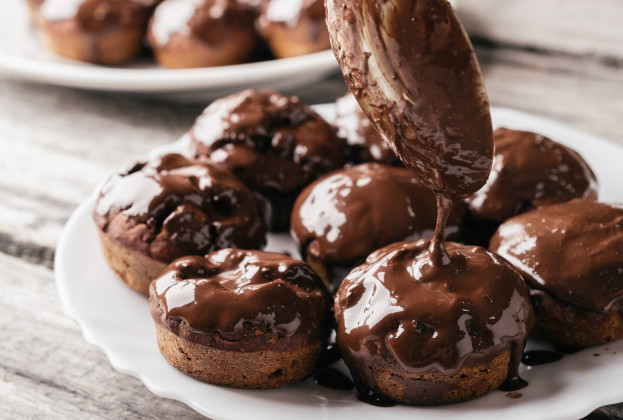 Bolinho de Chuva com Cobertura de Chocolate