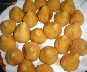 Coxinha com Caldo de Fango