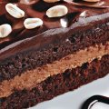 Bolo de Amendoim com Paçoca e Chocolate