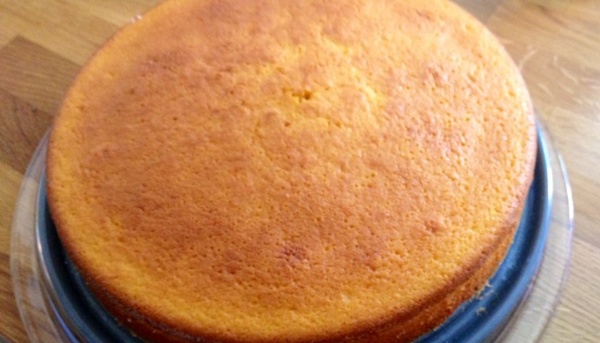 Bolo de cenoura e laranja Bolo de cenoura e laranja