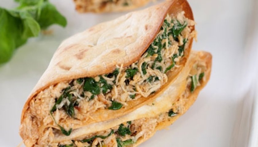 Crepe de Espinafre com Frango Crepe de Espinafre com Frango