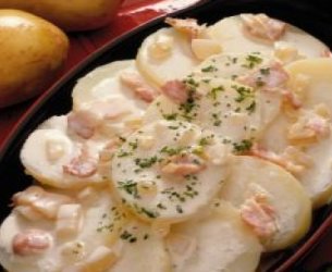 Batatas Gratinadas com Presunto e Bacon