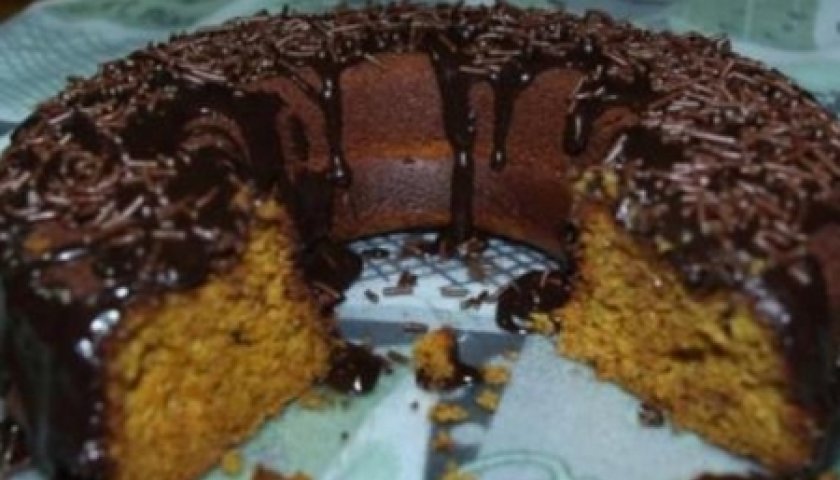 Bolo de cenoura integral Bolo de cenoura integral