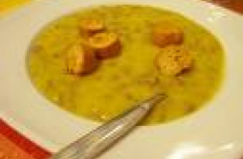 Sopa cremosa de batata e brócolis