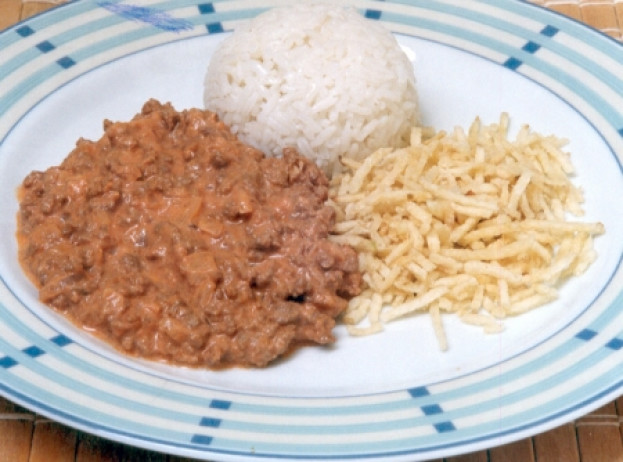 Estrogonofe de Carne Moída Estrogonofe de Carne Moída