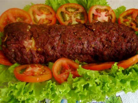 Fígado Frito Com Cebola E Tomate Sobre Fundo De Pedra Preta Imagem de Stock  - Imagem de dieta, comer: 233890681