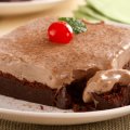 Torta Cremosa de Chocolate Meio-Amargo