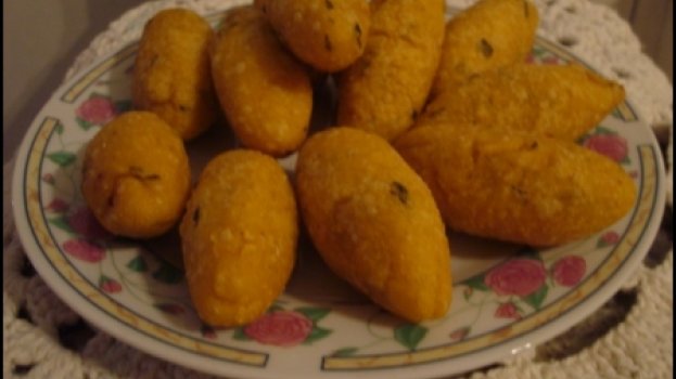 Receita de Bolinho caipira de São José dos Campos | Cyb...