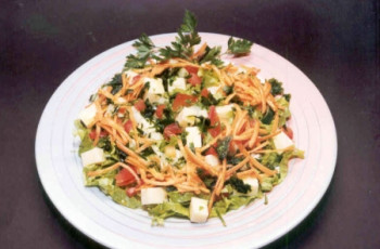 Salada de Alface com Queijo