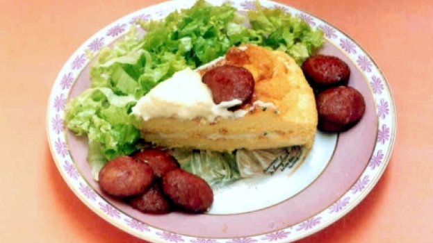 Omelete com Molho de Queijo