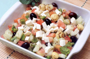 Salada Grega com Cogumelos