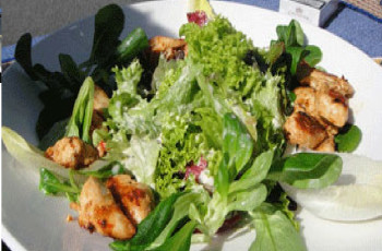 Salada Completa de Frango