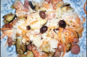 Salada de arroz,salsicha e beringela