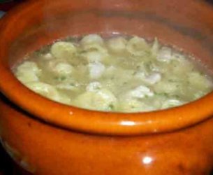 Caldo de Cappelletti