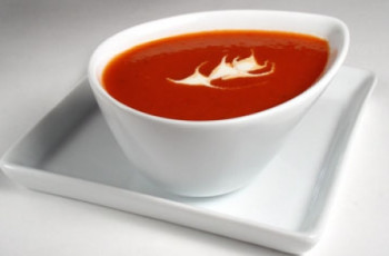 Sopa de Beterraba (Red Blues Soup)