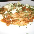 Pasta com atum, canela e manjericão