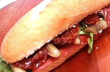 Sanduíche de Metro com Tomate Seco