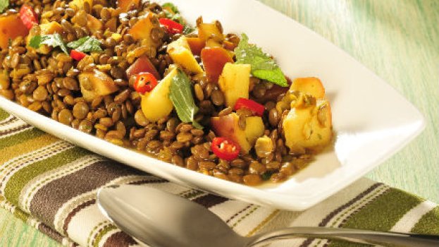 Ensopado de Lentilha com Curry e Maçã Ensopado de Lentilha com Curry e Maçã