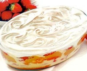 Pavê de morango com merengue