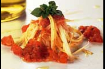 Espaguete de Pupunha com Tomate e Ervas