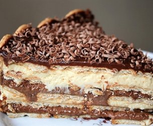 Torta de Bis com Morango
