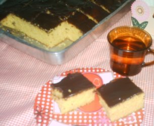 Bolo de Cenoura Coberto de Brigadeiro Bolo de Cenoura Coberto de Brigadeiro