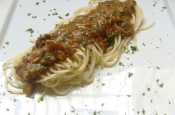 Spaghetti com Ragú de Filé Mignon e Cogumelos