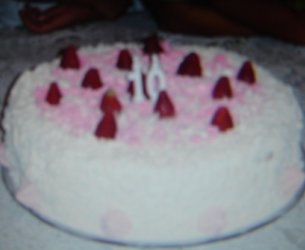 Bolo merengue de morango
