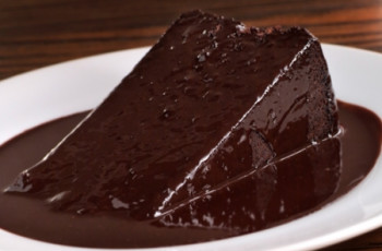 Bolo de Chocolate (Devil's Cake)