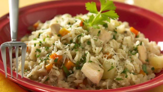 Risoto de Frango na Panela de Pressão Risoto de Frango na Panela de Pressão