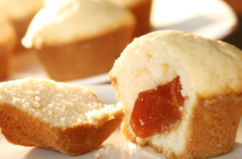 Muffin com geléia de goiaba