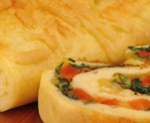 Rocambole de Queijo e Escarola