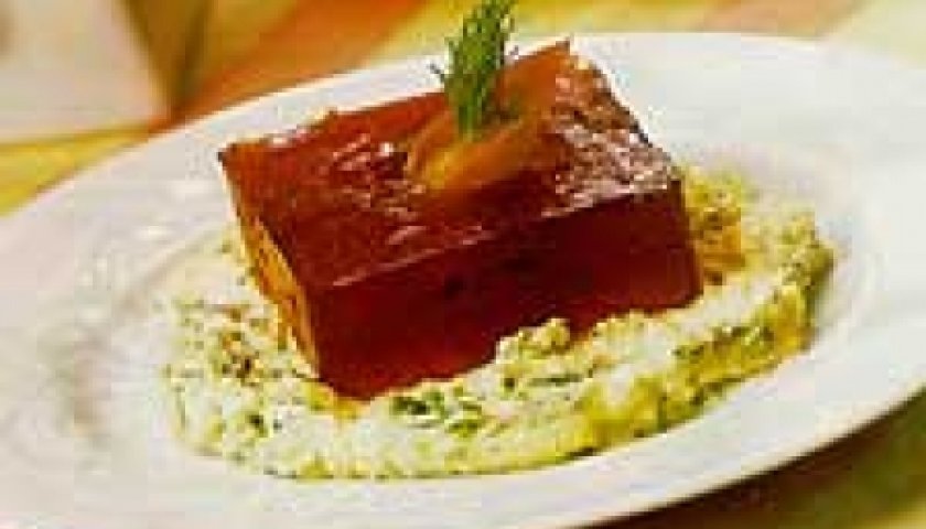 Gelatina de Hibisco com Salmão Gelatina de Hibisco com Salmão