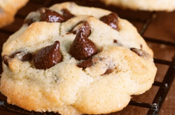 Cookies com Gotas de Chocolate Meio Amargo