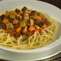 Espaguete ao Molho de Berinjela com Carne