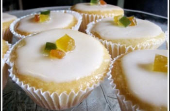 Cupcakes de iogurte com água de flor de laranjeira